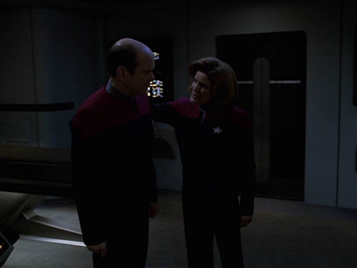 extant_StarTrek_VOY_7x16-WorkforcePart1_1483.jpg