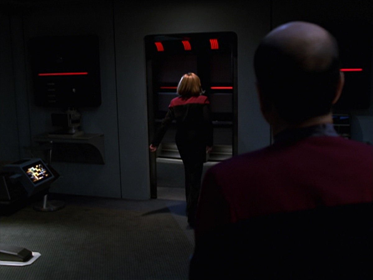 extant_StarTrek_VOY_7x16-WorkforcePart1_1517.jpg