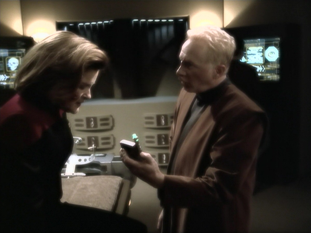 extant_StarTrek_VOY_7x16-WorkforcePart1_1733.jpg