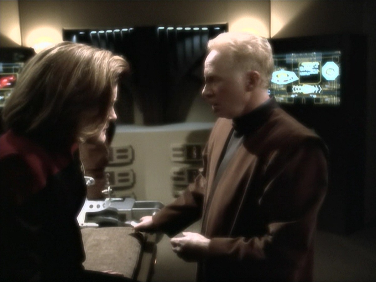 extant_StarTrek_VOY_7x16-WorkforcePart1_1738.jpg