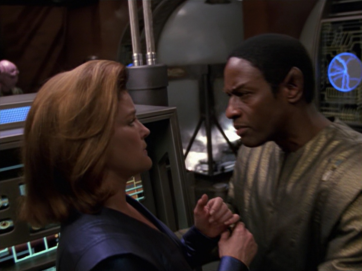 extant_StarTrek_VOY_7x16-WorkforcePart1_1888.jpg