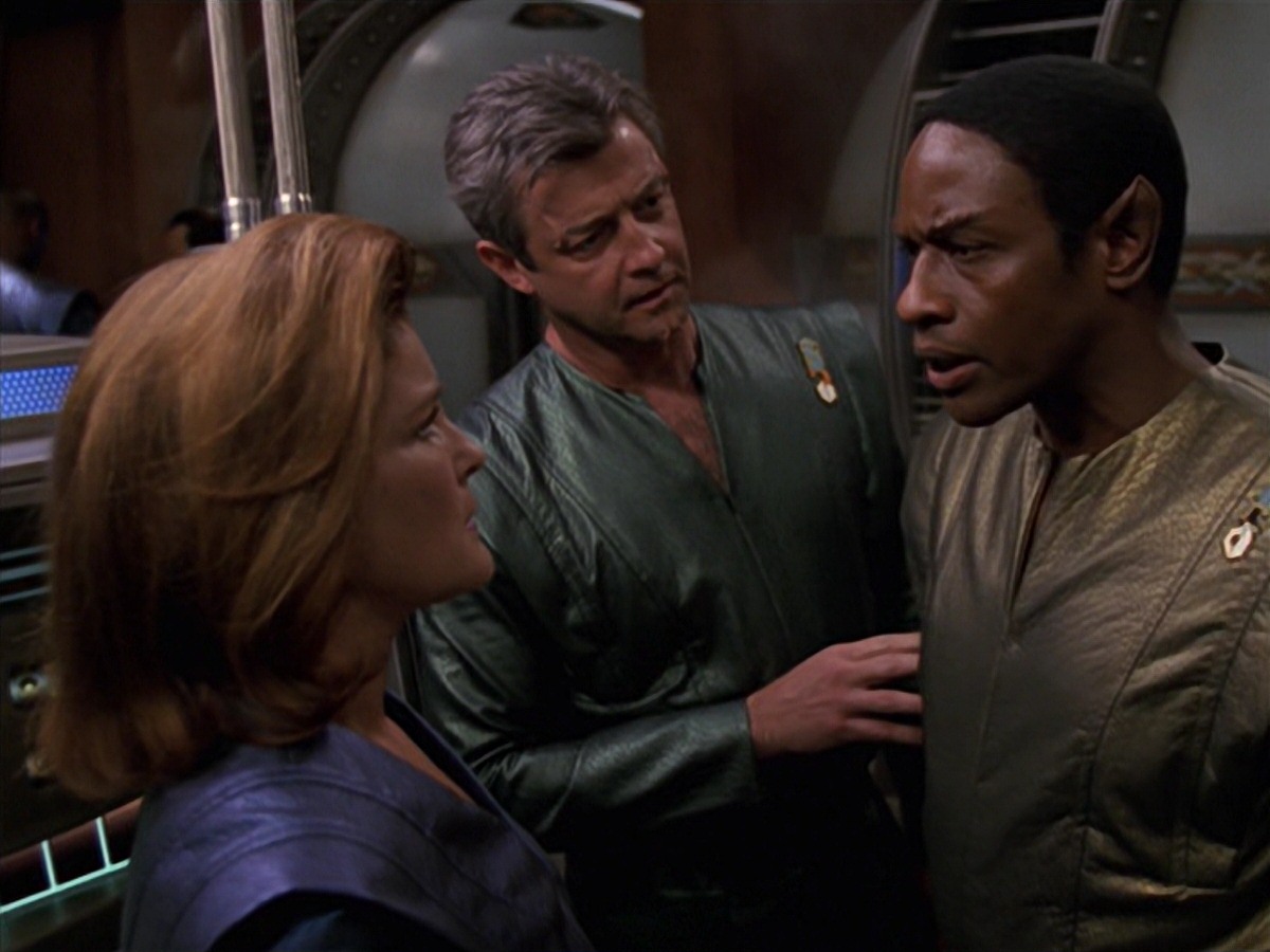 extant_StarTrek_VOY_7x16-WorkforcePart1_1906.jpg