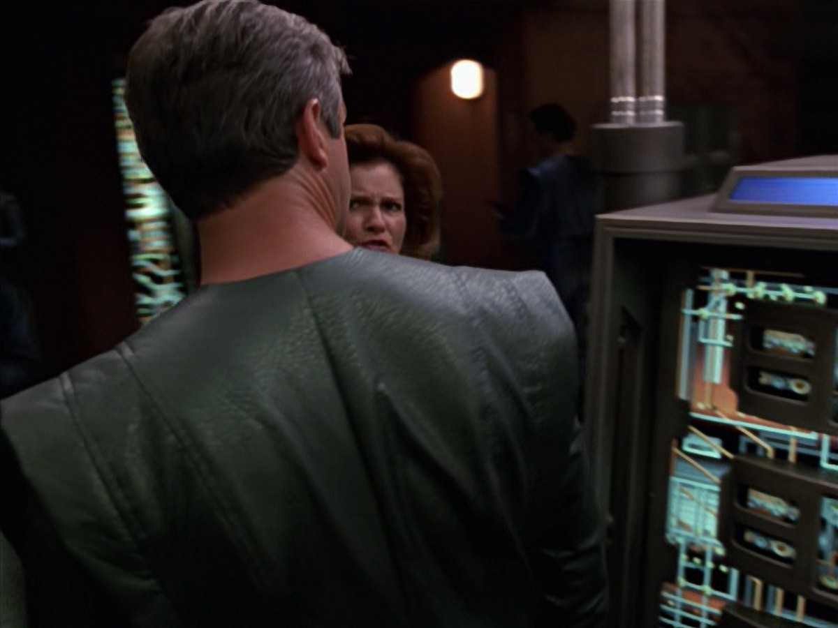 extant_StarTrek_VOY_7x16-WorkforcePart1_1931.jpg