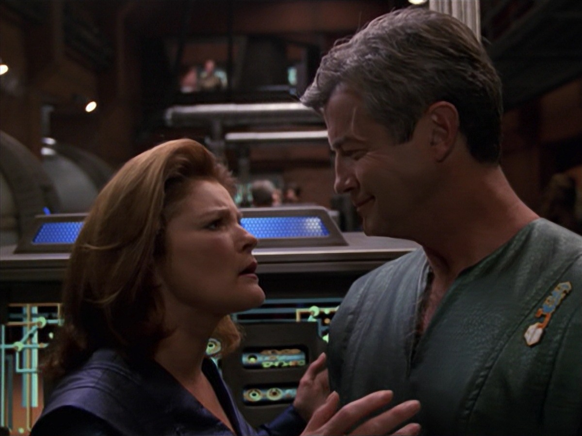extant_StarTrek_VOY_7x16-WorkforcePart1_1945.jpg