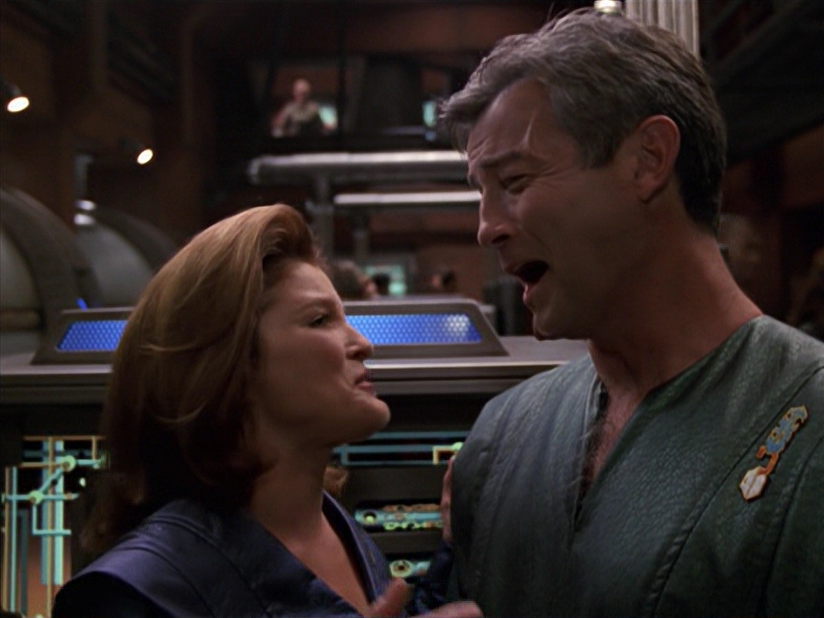 extant_StarTrek_VOY_7x16-WorkforcePart1_1947.jpg