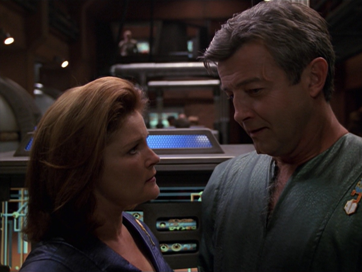 extant_StarTrek_VOY_7x16-WorkforcePart1_1955.jpg