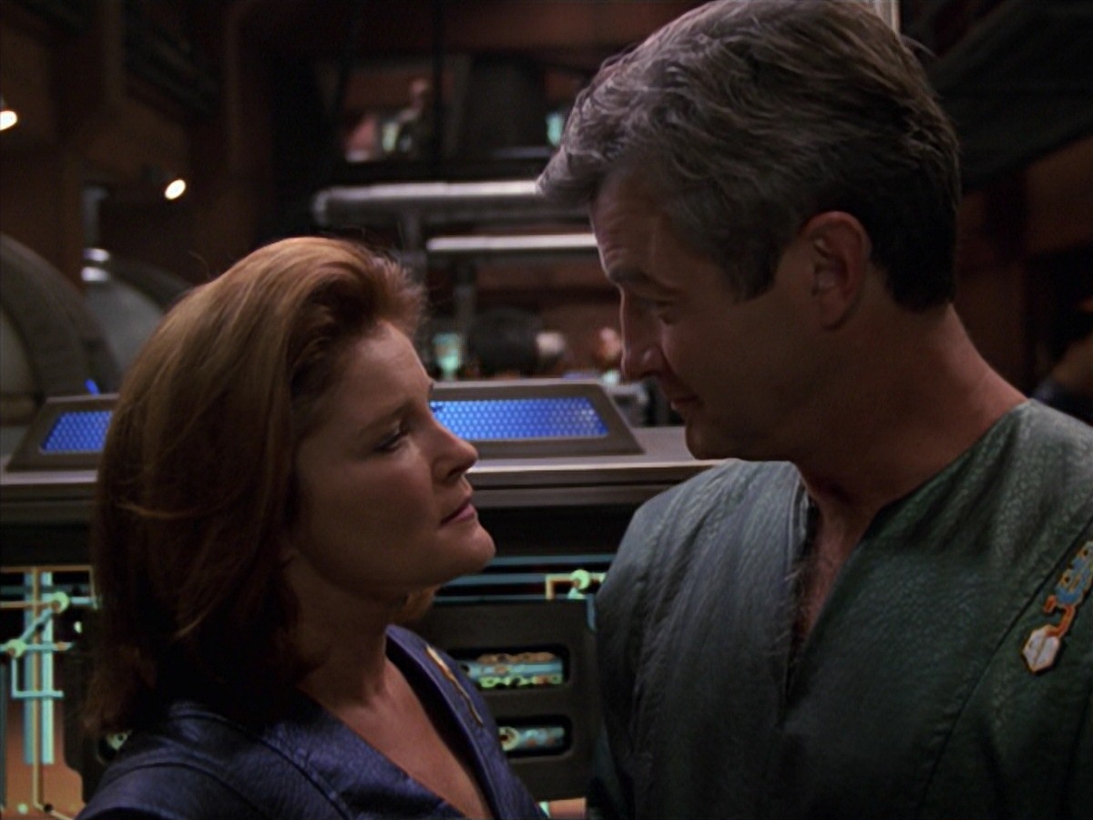 extant_StarTrek_VOY_7x16-WorkforcePart1_1961.jpg