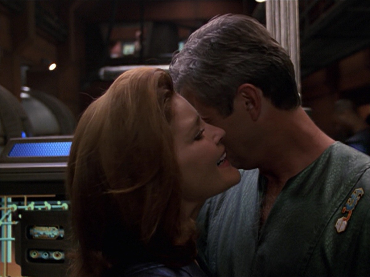 extant_StarTrek_VOY_7x16-WorkforcePart1_1964.jpg