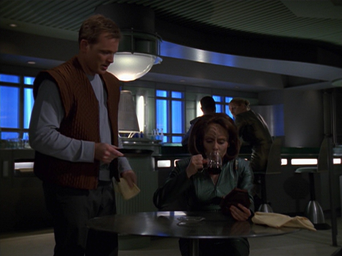 extant_StarTrek_VOY_7x16-WorkforcePart1_2004.jpg