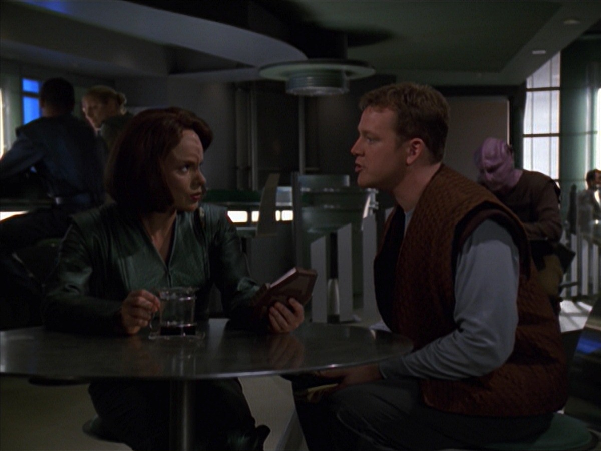 extant_StarTrek_VOY_7x16-WorkforcePart1_2030.jpg