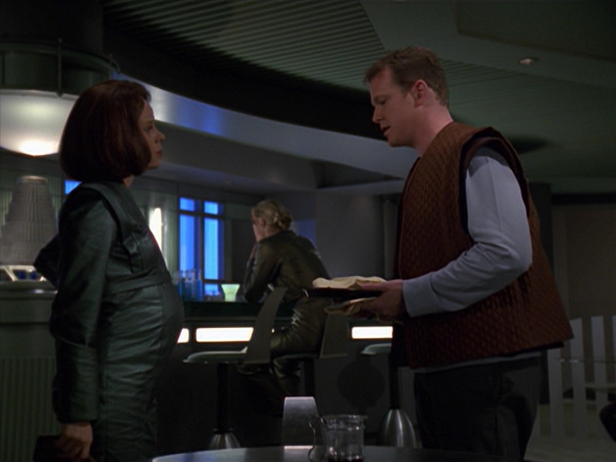 extant_StarTrek_VOY_7x16-WorkforcePart1_2072.jpg