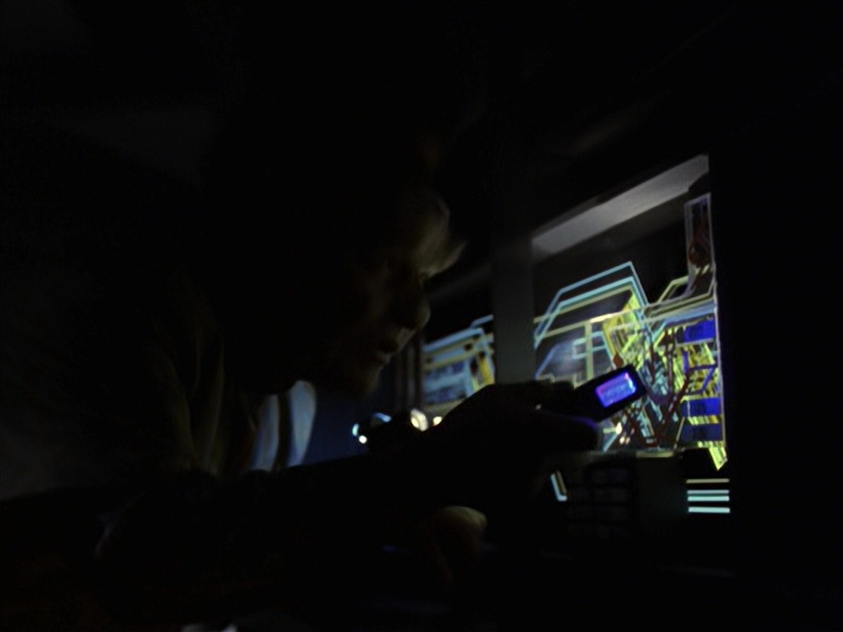 extant_StarTrek_VOY_7x16-WorkforcePart1_2145.jpg