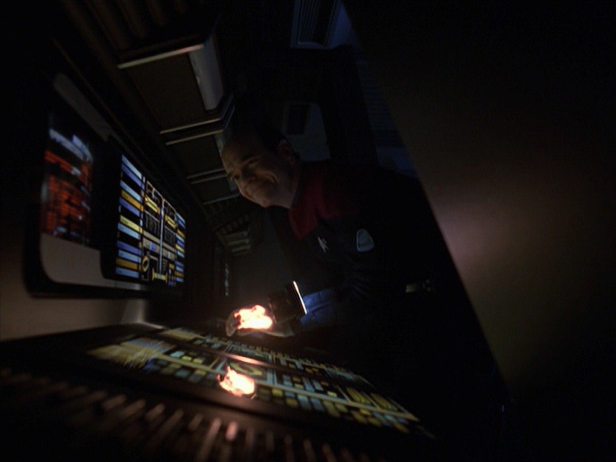 extant_StarTrek_VOY_7x16-WorkforcePart1_2154.jpg