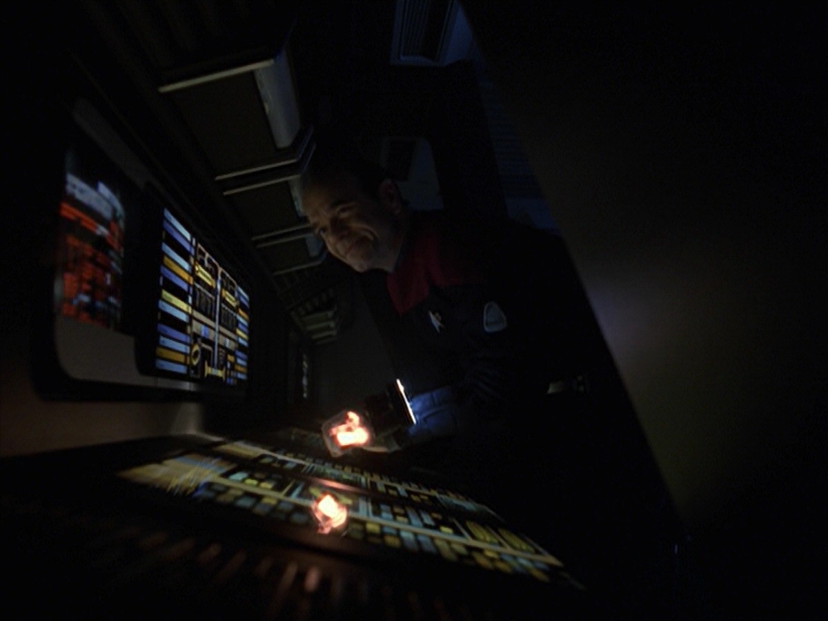 extant_StarTrek_VOY_7x16-WorkforcePart1_2156.jpg