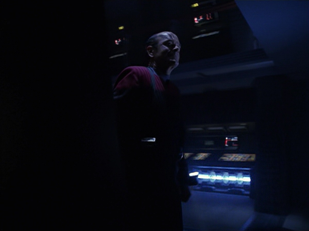 extant_StarTrek_VOY_7x16-WorkforcePart1_2161.jpg