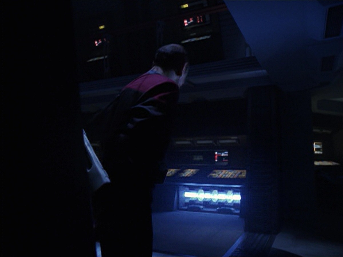 extant_StarTrek_VOY_7x16-WorkforcePart1_2164.jpg