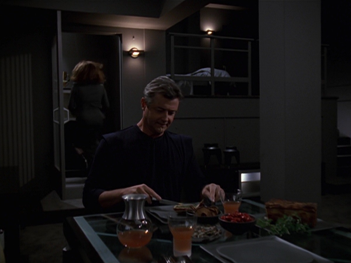 extant_StarTrek_VOY_7x16-WorkforcePart1_2332.jpg