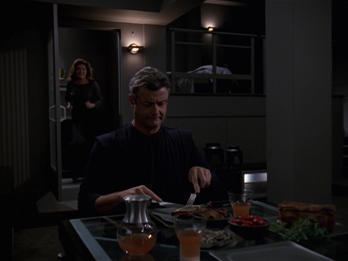 extant_StarTrek_VOY_7x16-WorkforcePart1_2334.jpg