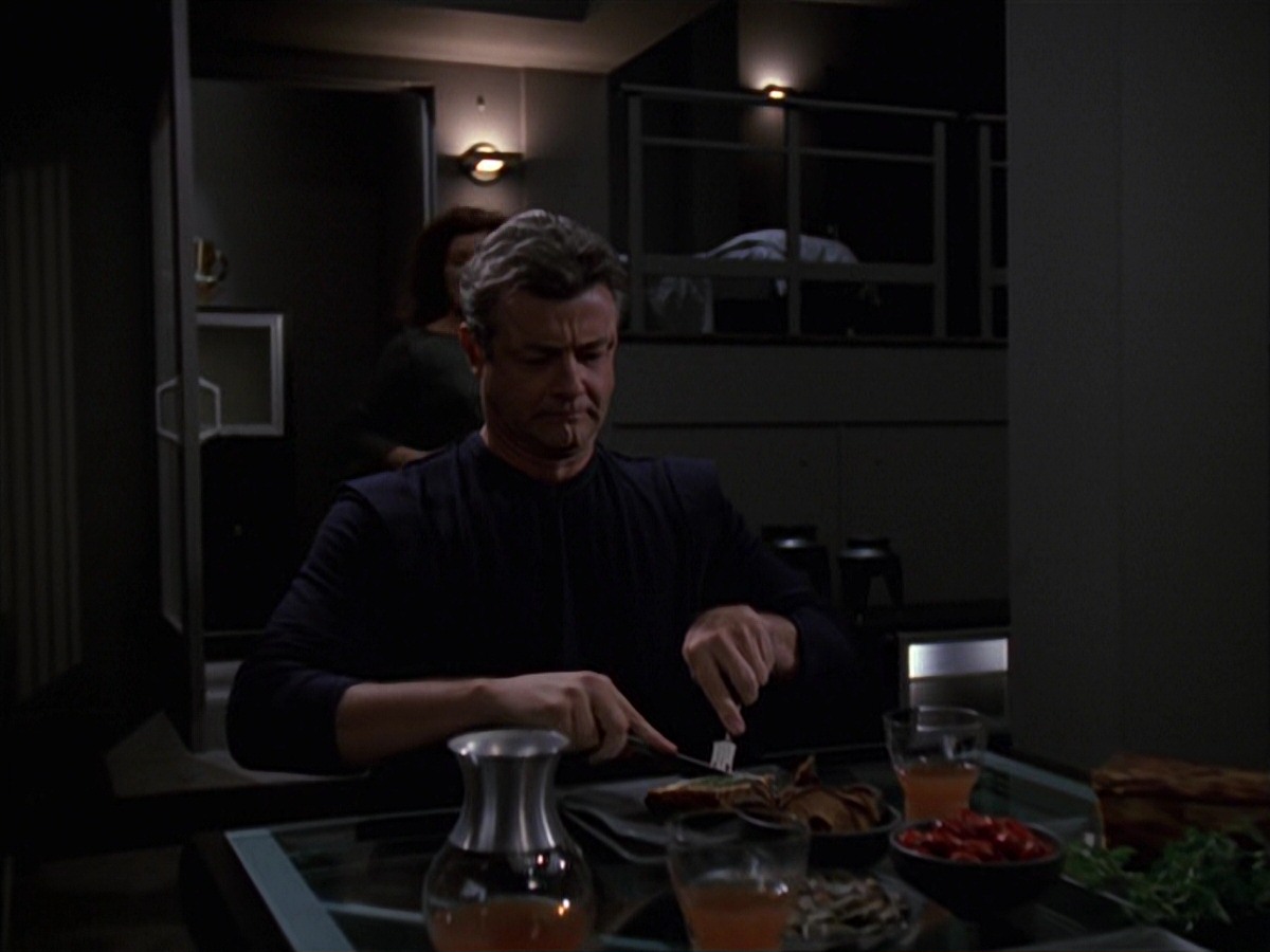 extant_StarTrek_VOY_7x16-WorkforcePart1_2336.jpg