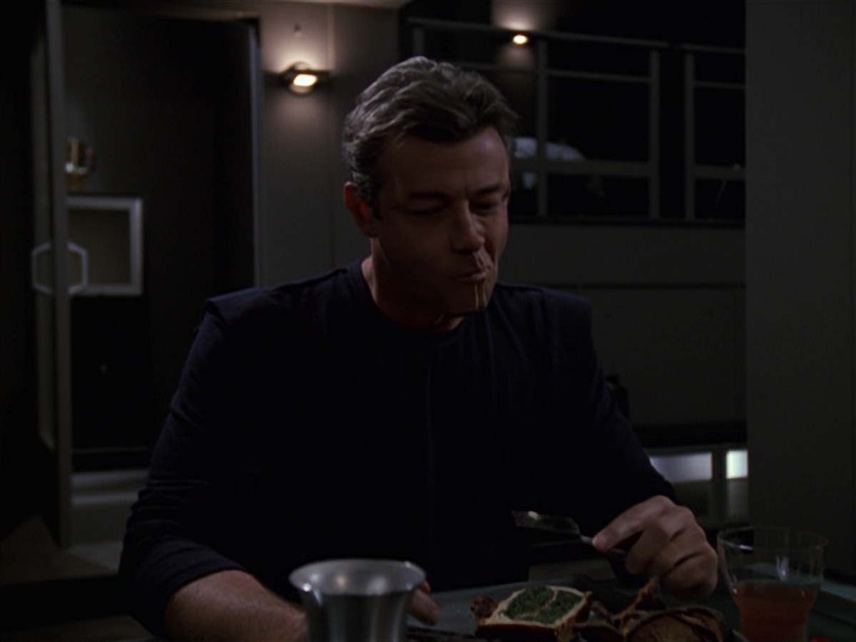 extant_StarTrek_VOY_7x16-WorkforcePart1_2353.jpg