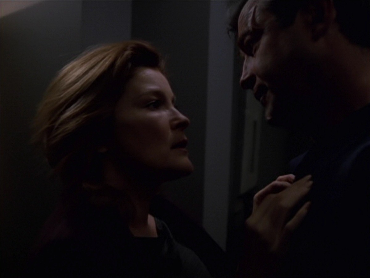 extant_StarTrek_VOY_7x16-WorkforcePart1_2381.jpg