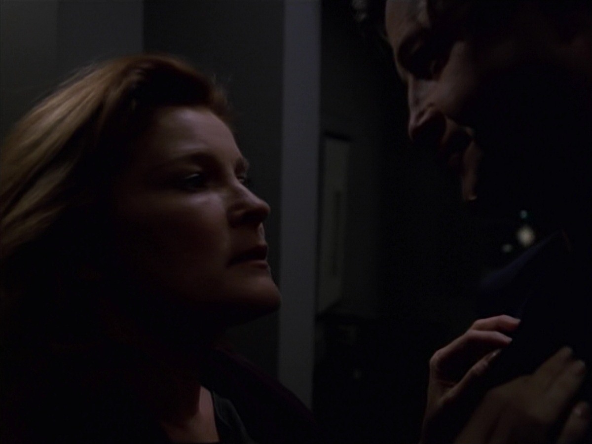 extant_StarTrek_VOY_7x16-WorkforcePart1_2383.jpg
