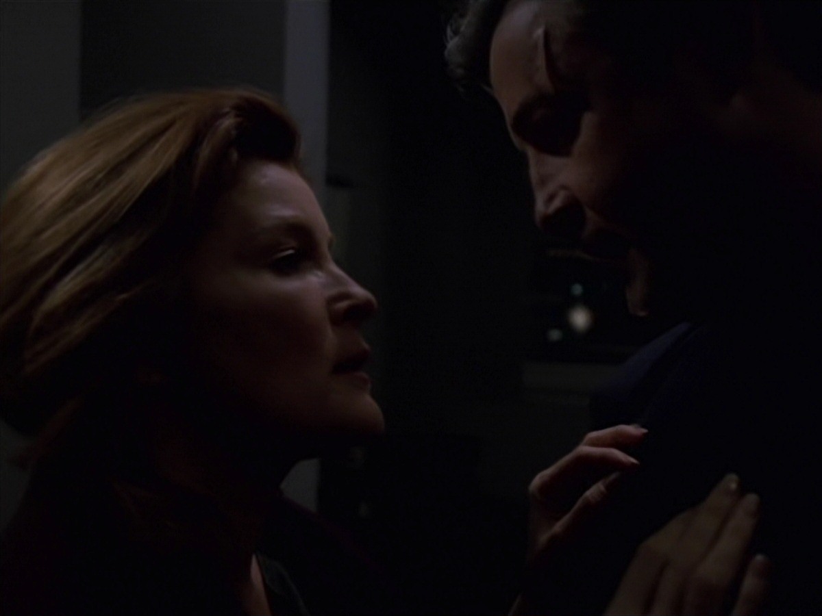 extant_StarTrek_VOY_7x16-WorkforcePart1_2384.jpg