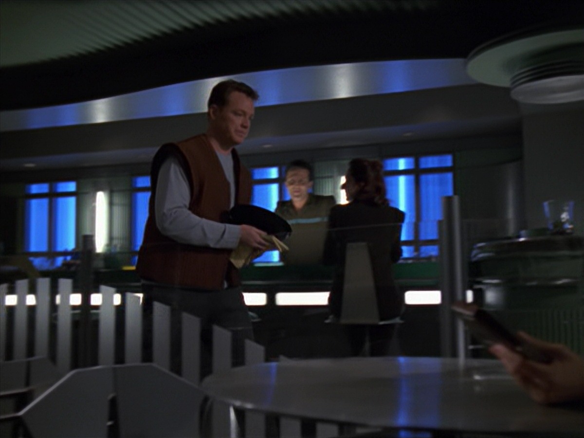 extant_StarTrek_VOY_7x16-WorkforcePart1_2615.jpg