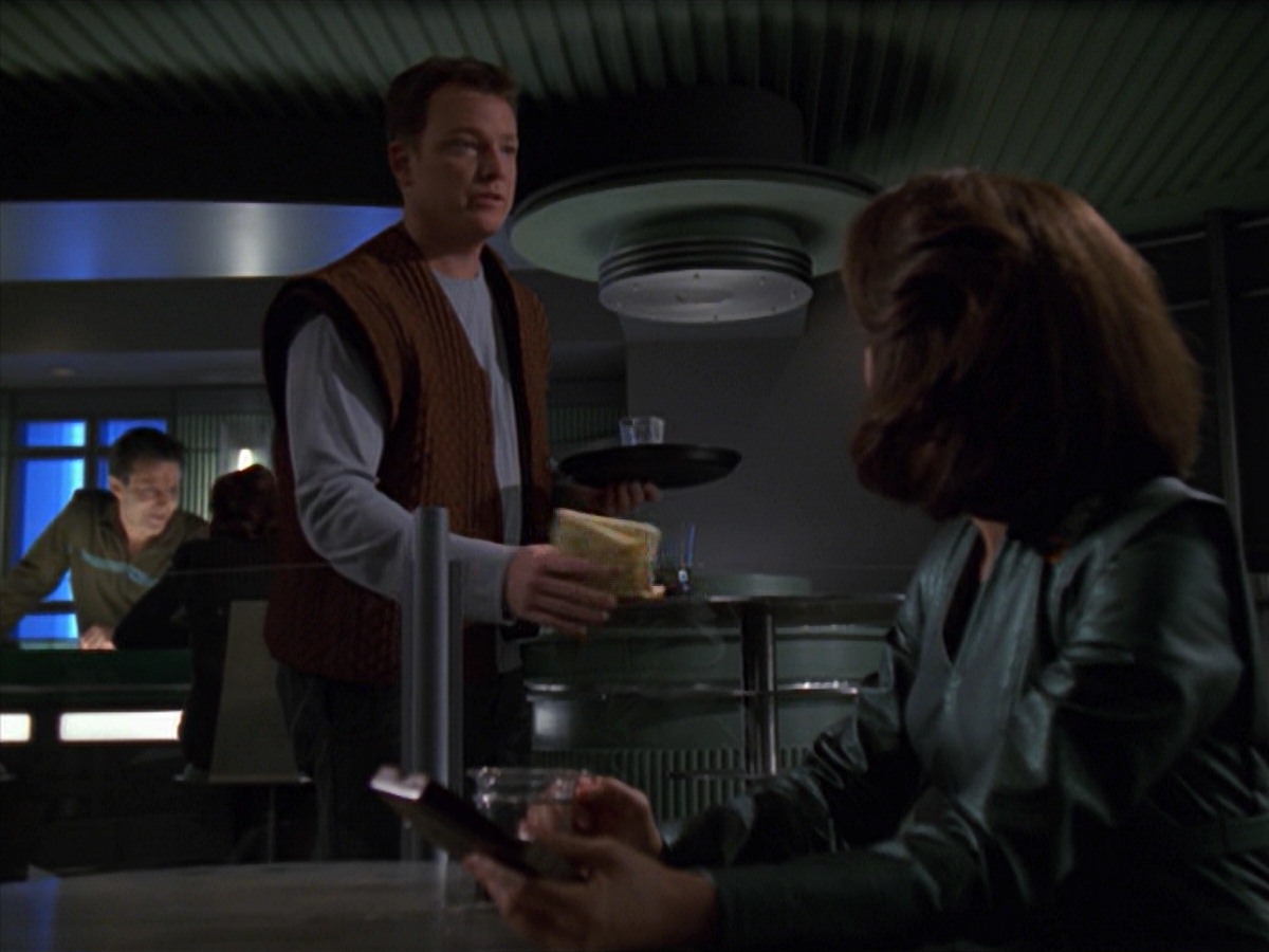 extant_StarTrek_VOY_7x16-WorkforcePart1_2631.jpg