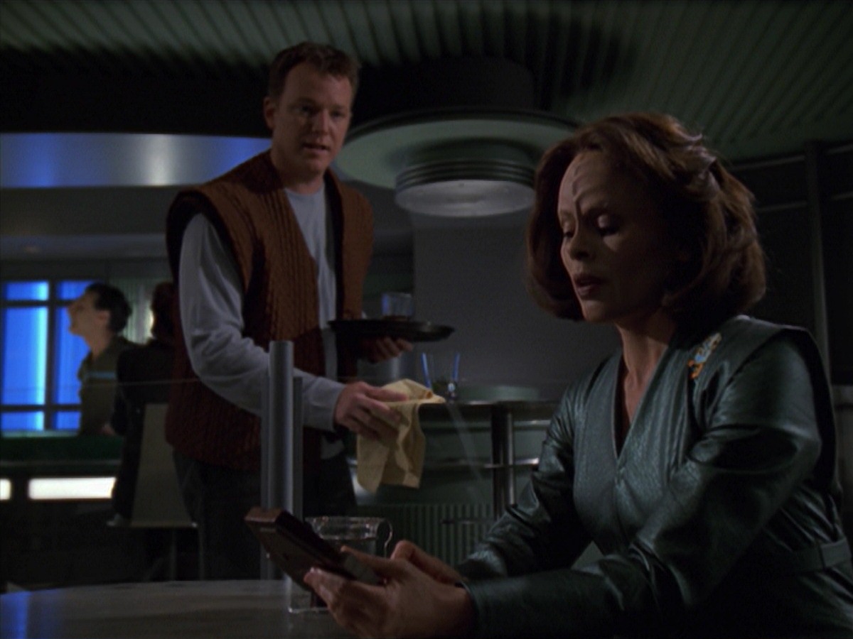extant_StarTrek_VOY_7x16-WorkforcePart1_2637.jpg