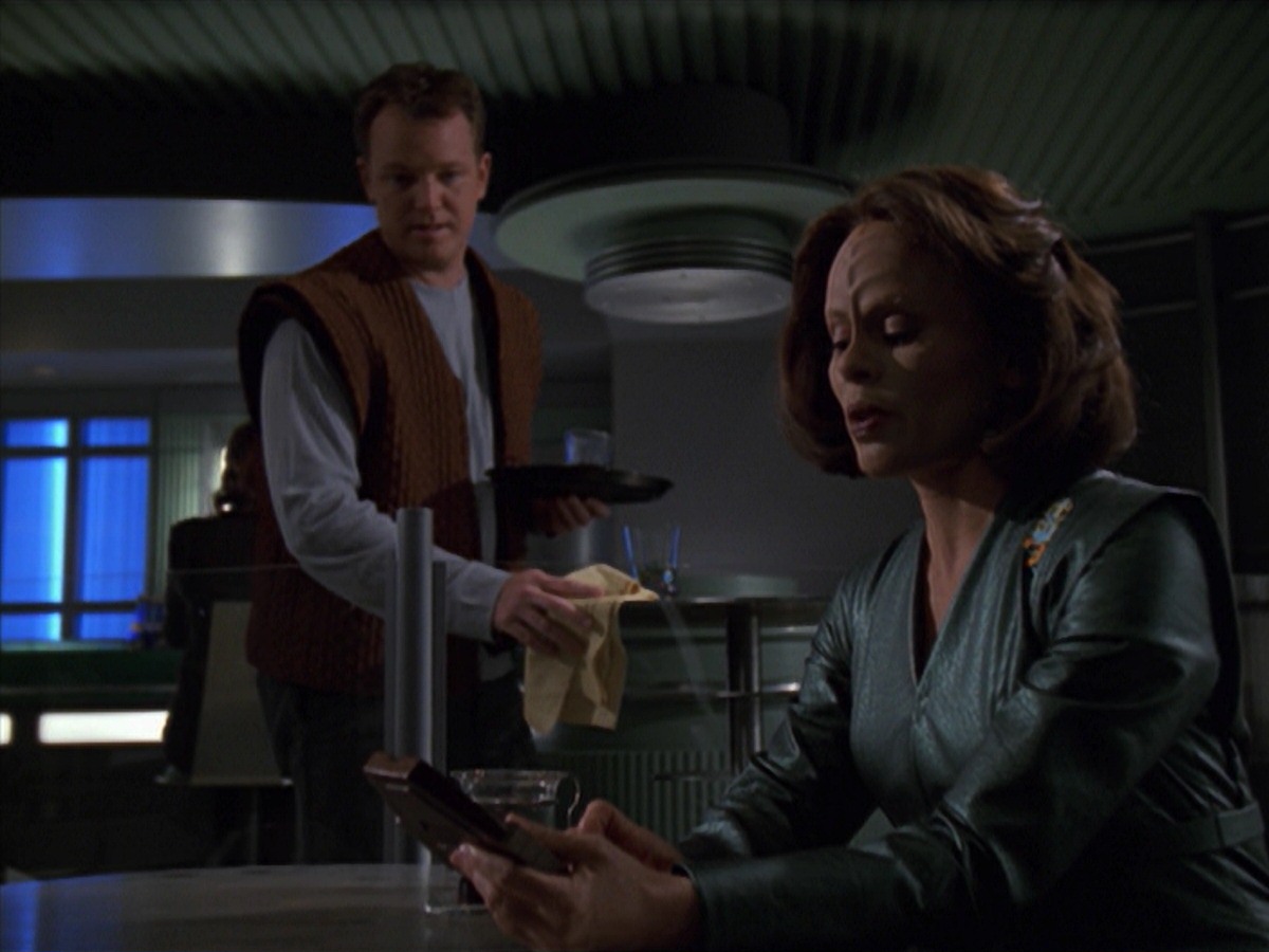 extant_StarTrek_VOY_7x16-WorkforcePart1_2640.jpg