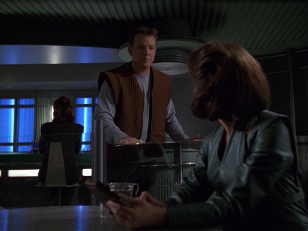 extant_StarTrek_VOY_7x16-WorkforcePart1_2657.jpg