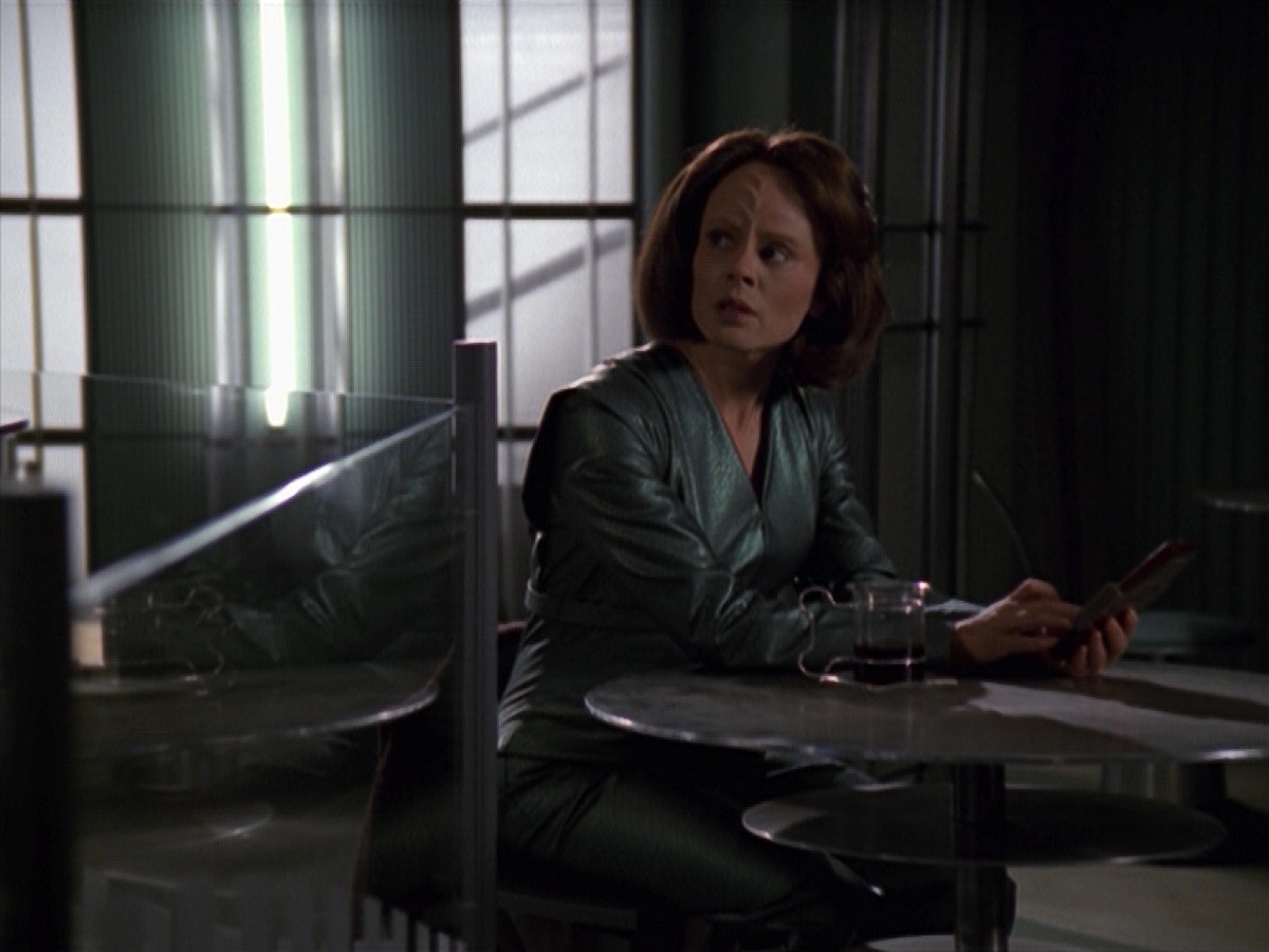 extant_StarTrek_VOY_7x16-WorkforcePart1_2658.jpg