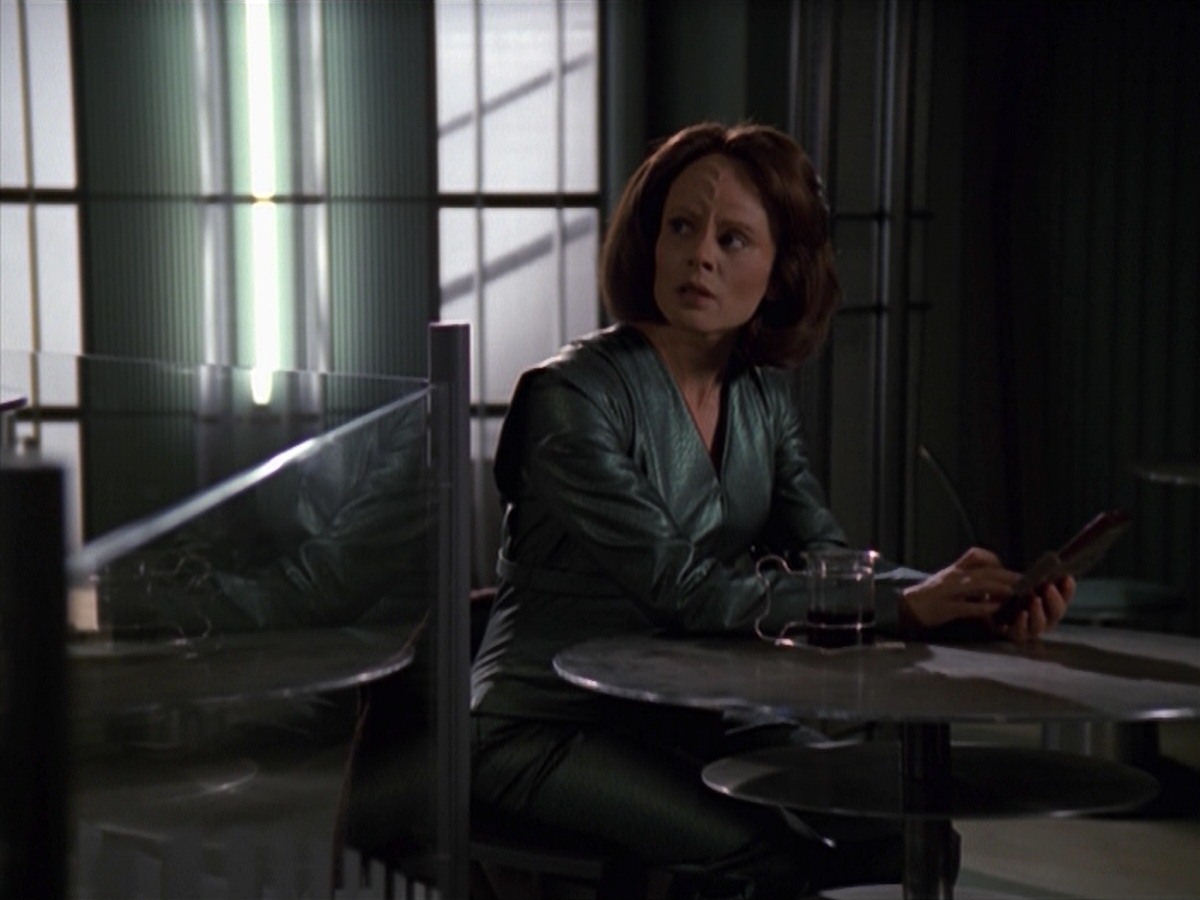 extant_StarTrek_VOY_7x16-WorkforcePart1_2659.jpg