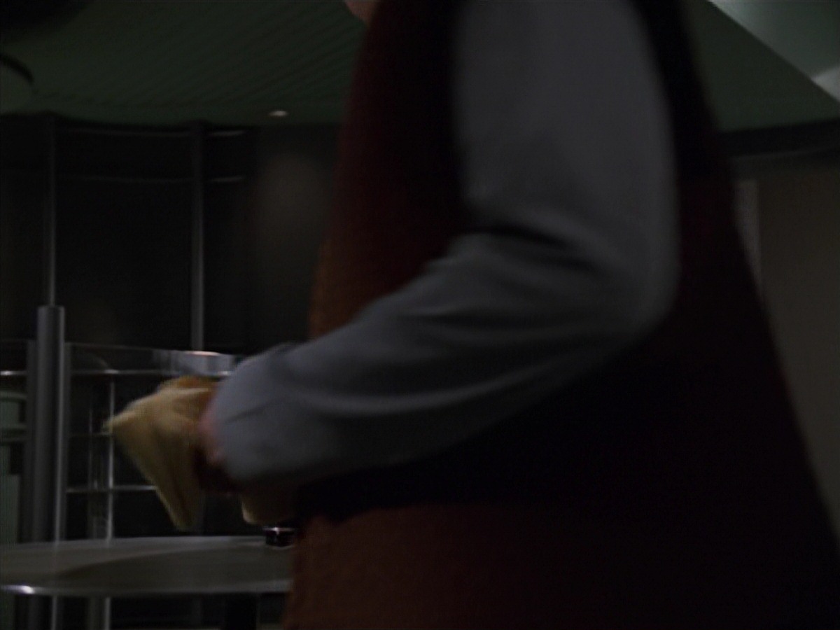 extant_StarTrek_VOY_7x16-WorkforcePart1_2669.jpg