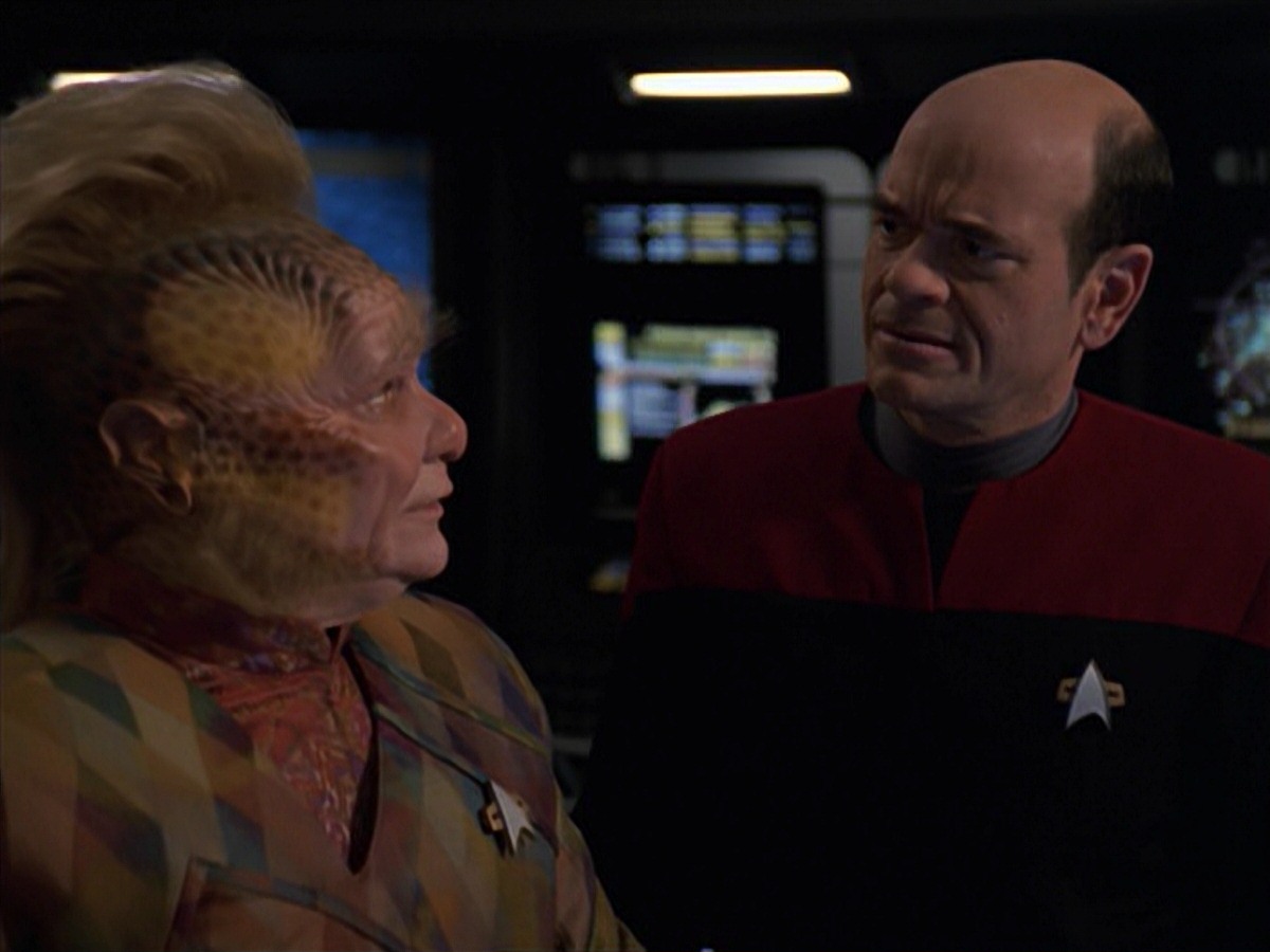 extant_StarTrek_VOY_7x16-WorkforcePart1_2764.jpg