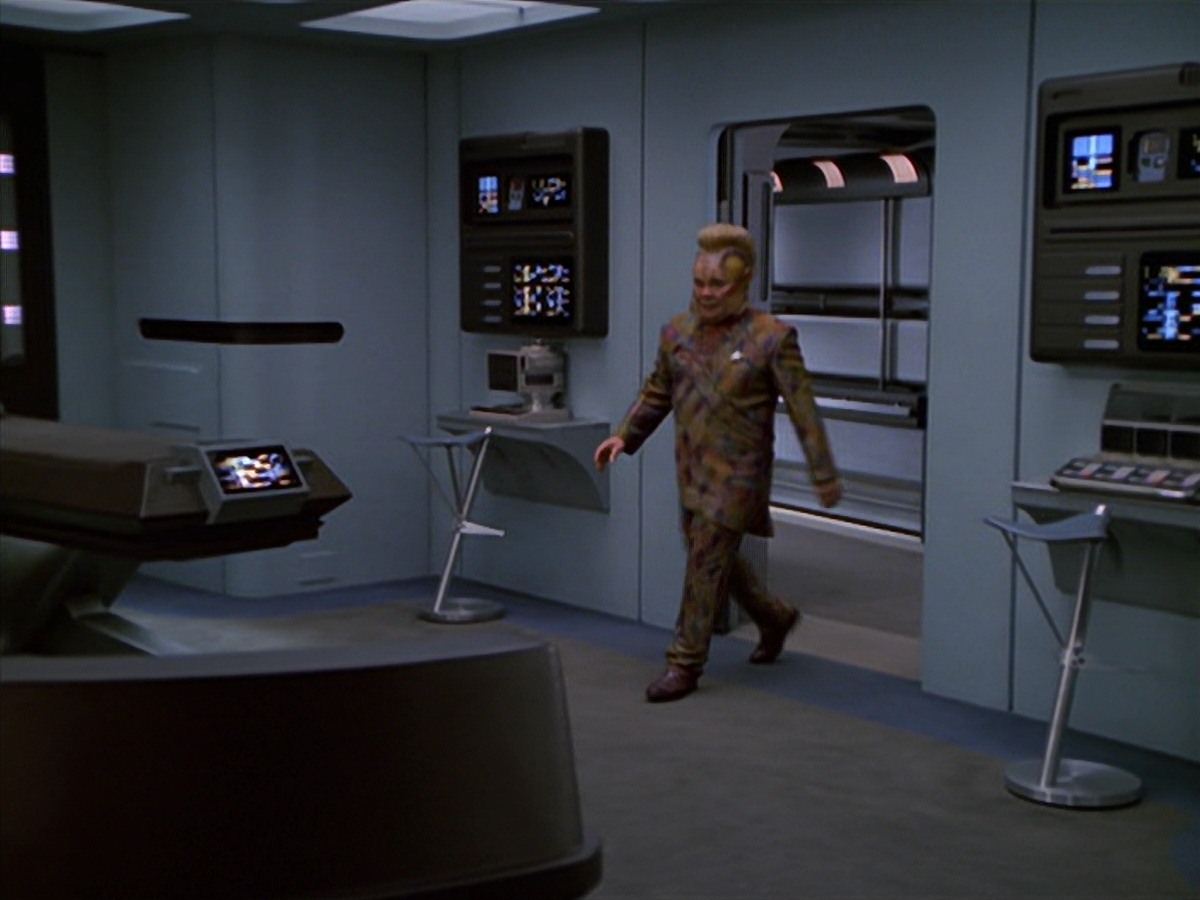 extant_StarTrek_VOY_7x16-WorkforcePart1_2823.jpg