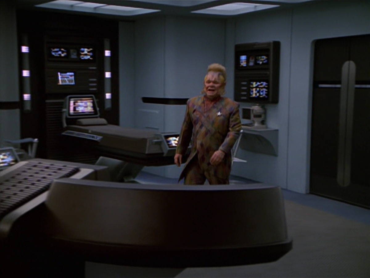 extant_StarTrek_VOY_7x16-WorkforcePart1_2825.jpg
