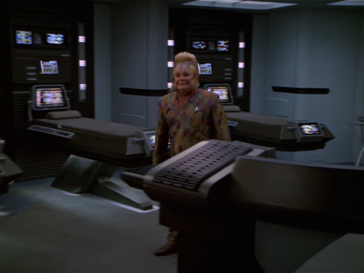 extant_StarTrek_VOY_7x16-WorkforcePart1_2827.jpg