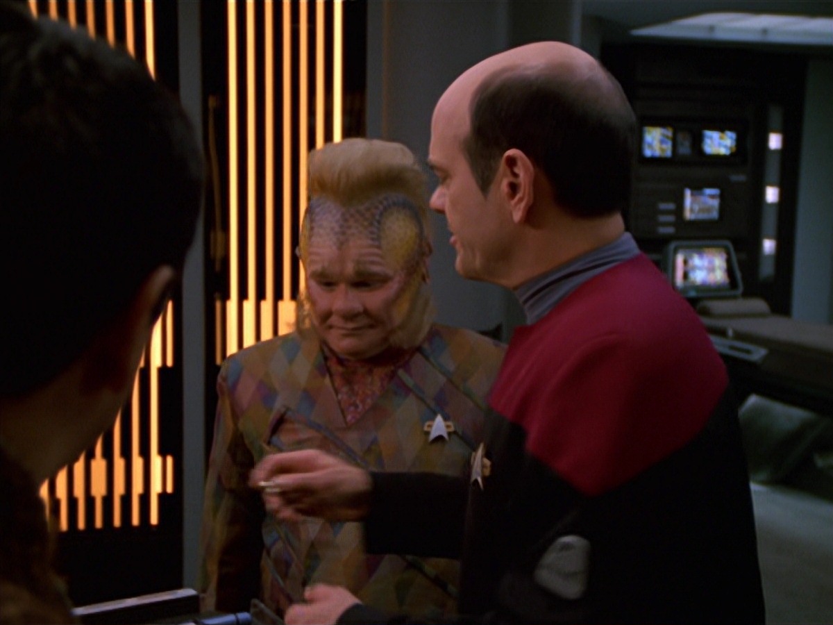 extant_StarTrek_VOY_7x16-WorkforcePart1_2854.jpg