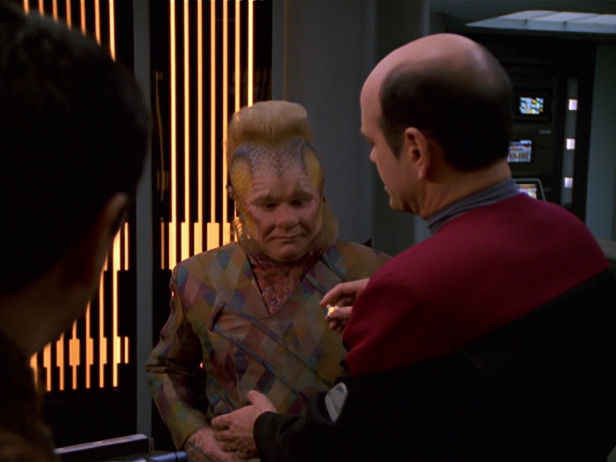 extant_StarTrek_VOY_7x16-WorkforcePart1_2855.jpg