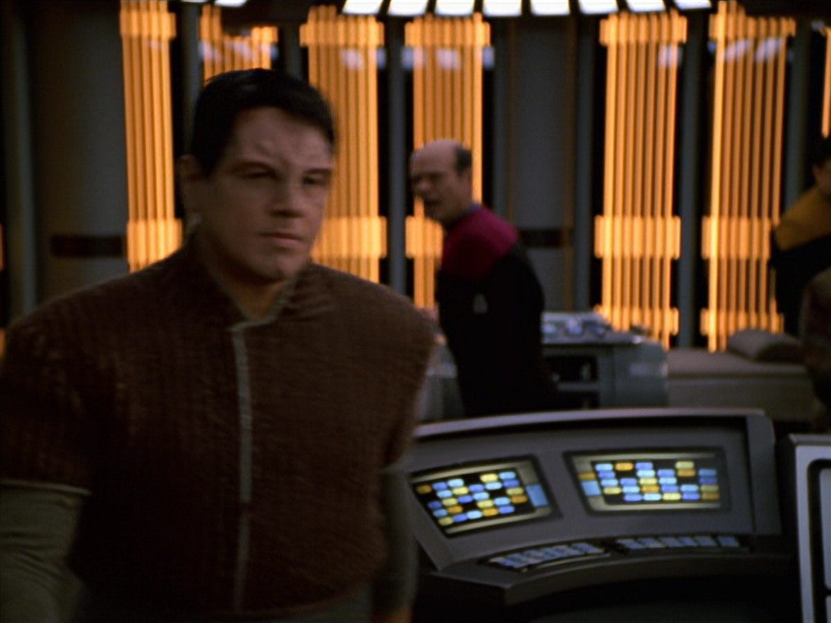 extant_StarTrek_VOY_7x16-WorkforcePart1_2871.jpg