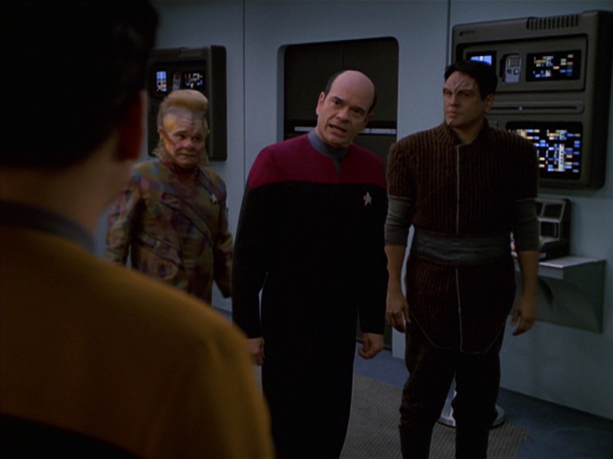 extant_StarTrek_VOY_7x16-WorkforcePart1_2879.jpg