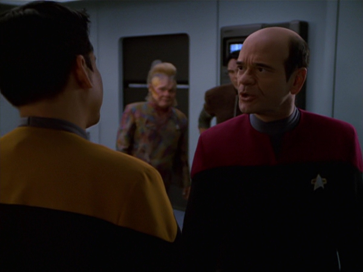 extant_StarTrek_VOY_7x16-WorkforcePart1_2898.jpg
