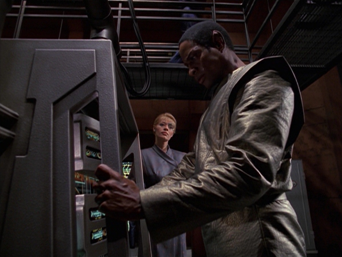 extant_StarTrek_VOY_7x16-WorkforcePart1_2947.jpg