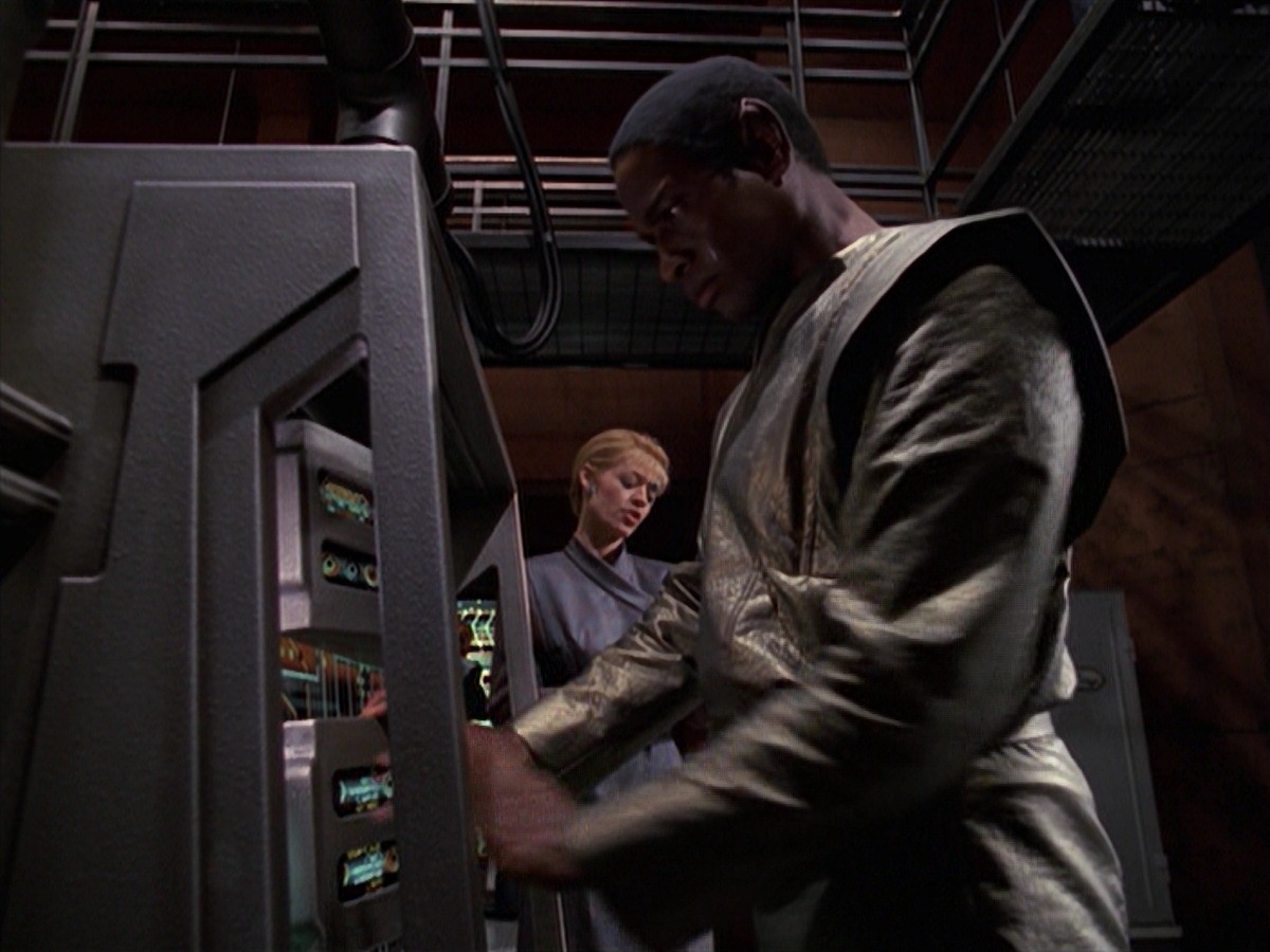 extant_StarTrek_VOY_7x16-WorkforcePart1_2954.jpg