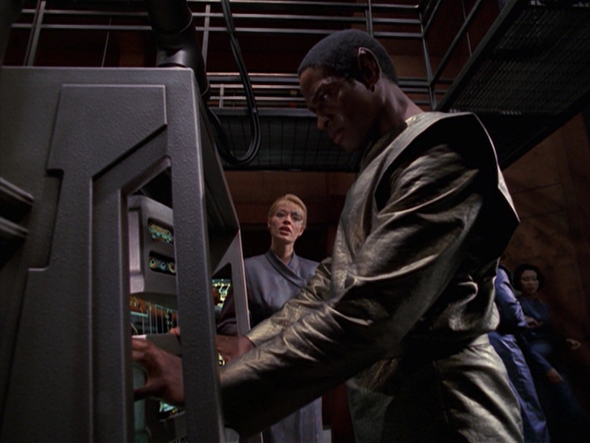 extant_StarTrek_VOY_7x16-WorkforcePart1_2956.jpg