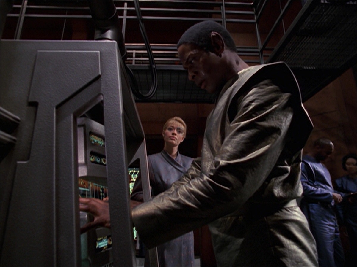 extant_StarTrek_VOY_7x16-WorkforcePart1_2958.jpg