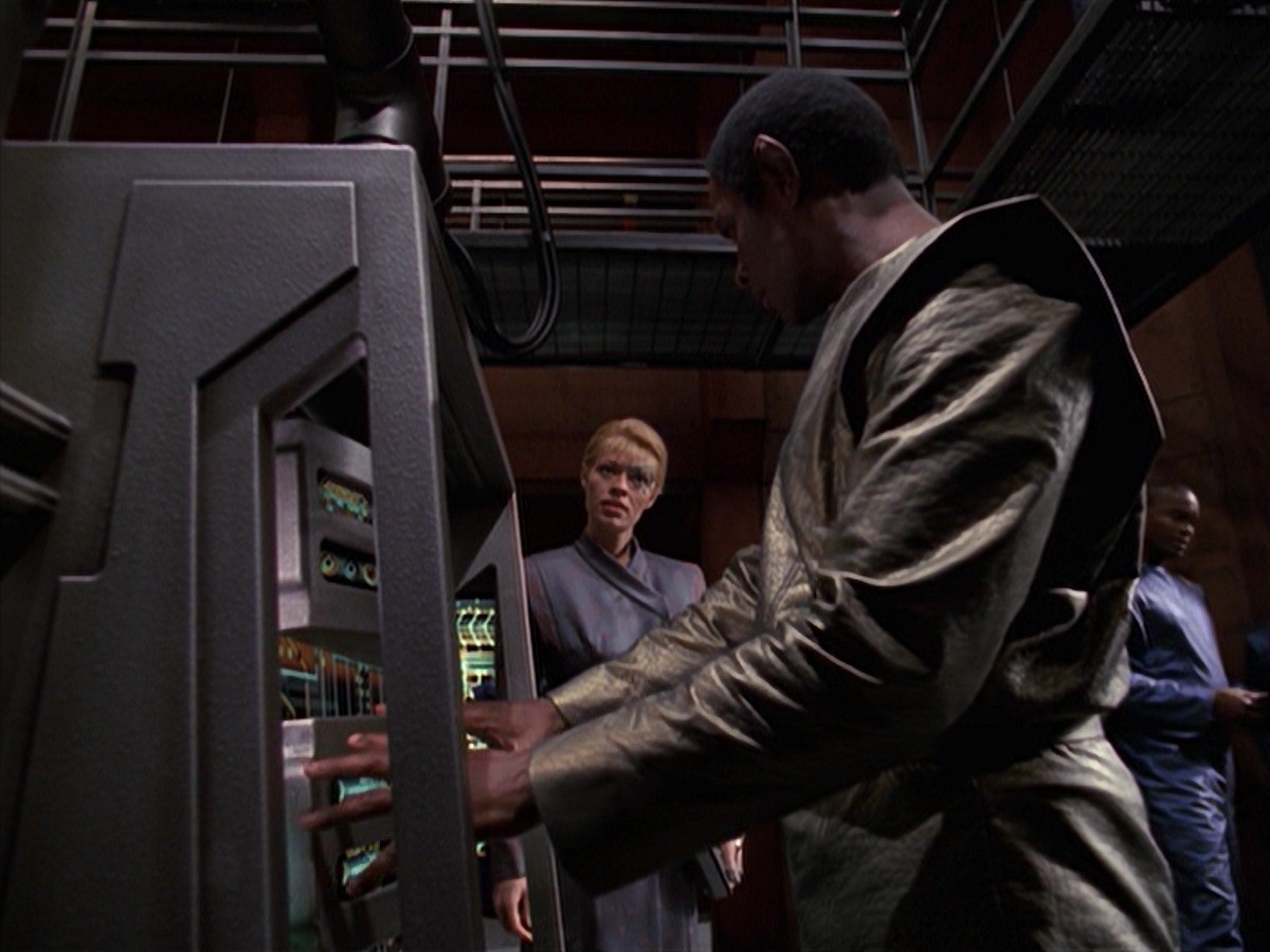 extant_StarTrek_VOY_7x16-WorkforcePart1_2966.jpg