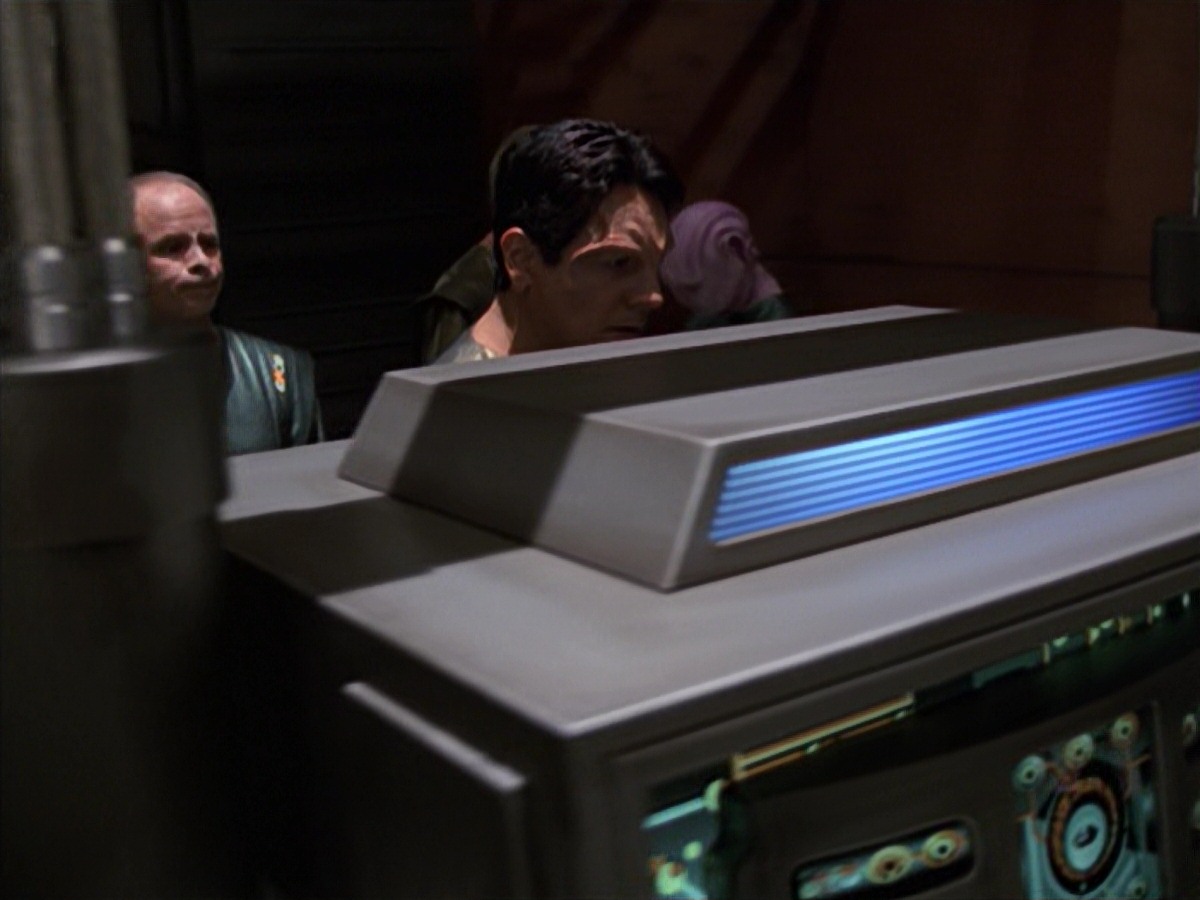 extant_StarTrek_VOY_7x16-WorkforcePart1_3069.jpg